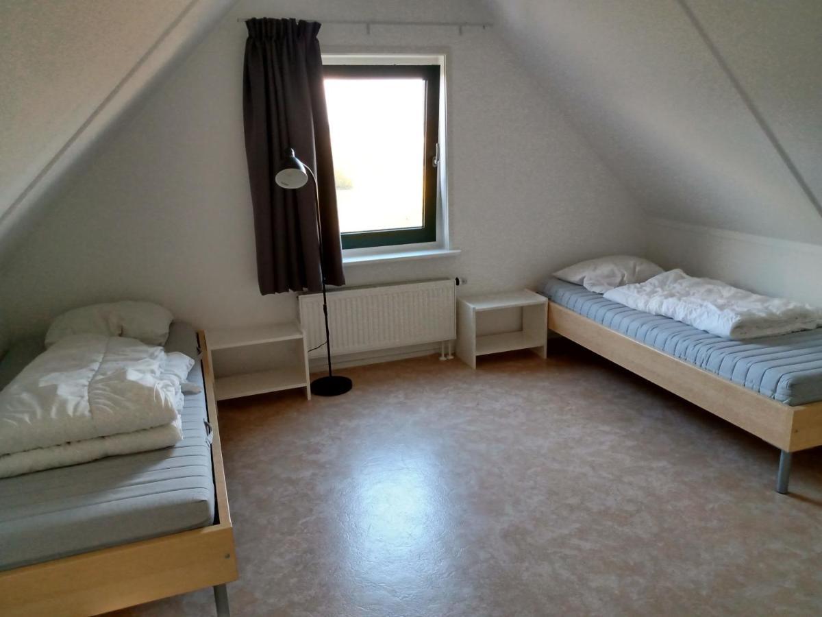 Vila Wellnesshuis Met Hottub, Ligbad En Grote Tuin Tzummarum Exteriér fotografie
