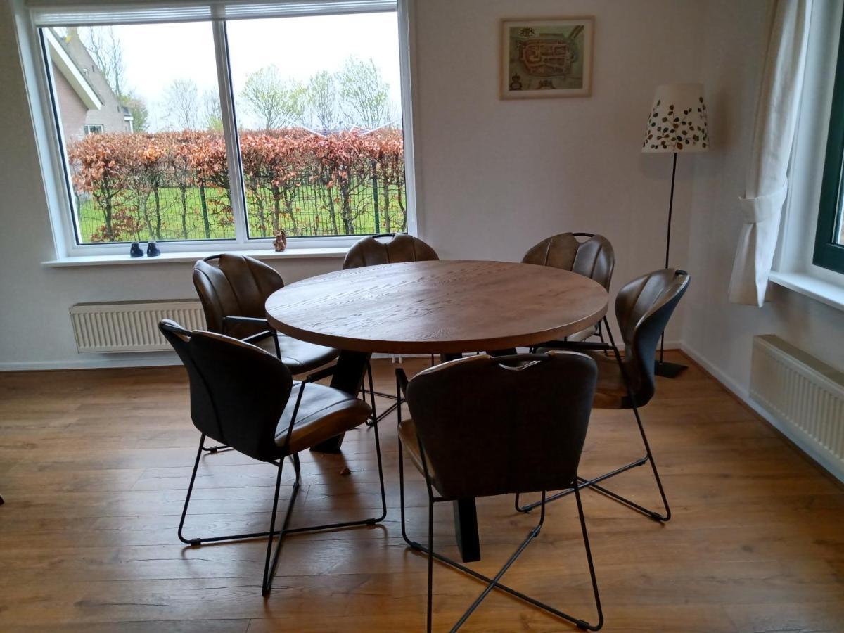 Vila Wellnesshuis Met Hottub, Ligbad En Grote Tuin Tzummarum Exteriér fotografie